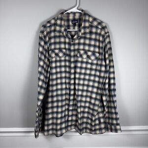 Patagonia Blue and Cream Checkered Shirt (A1-46)‎
